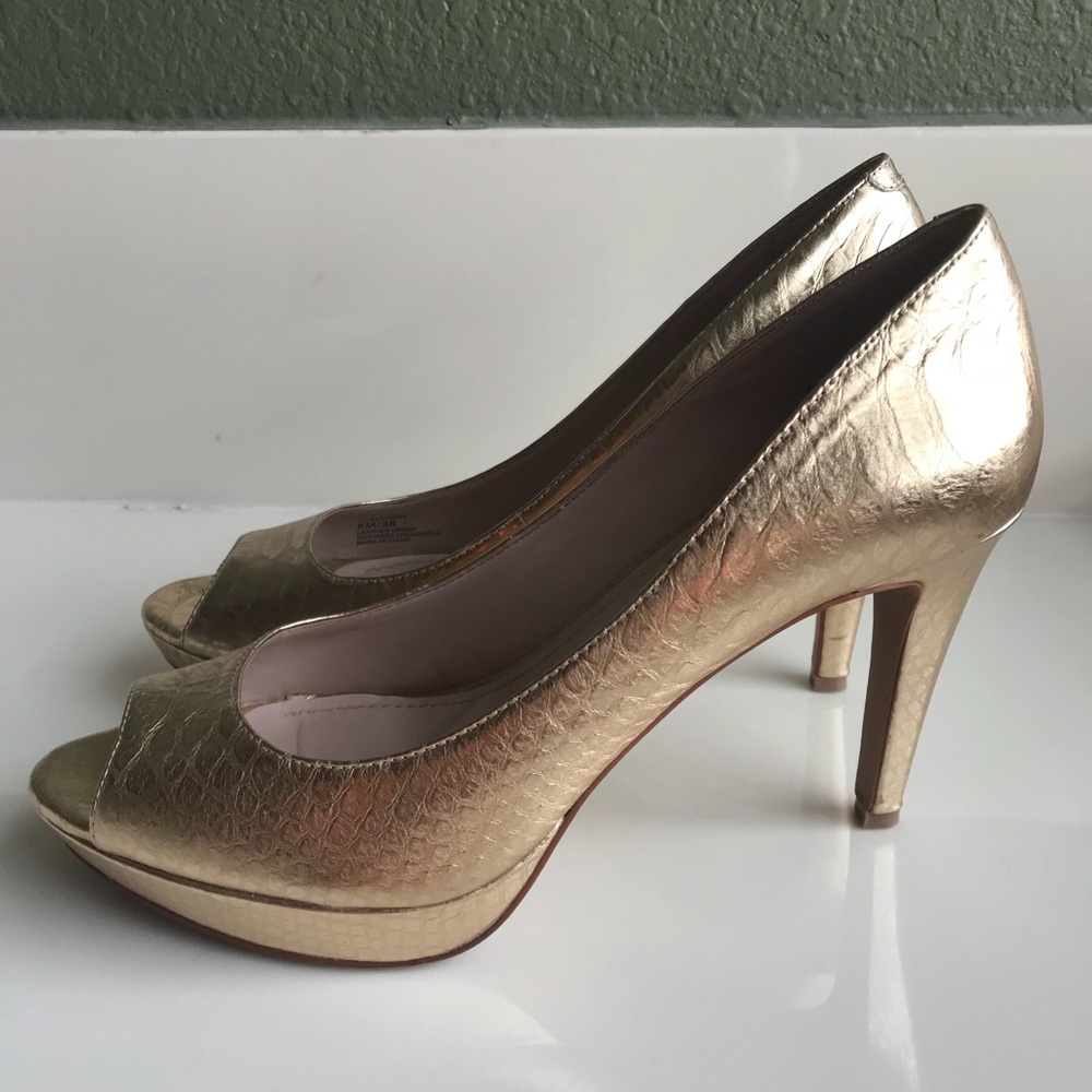 Vince Camuto Rose Gold Peep Toe Pumps Sz 8 M